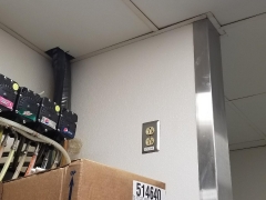 Vinyl-coated walls after cleaning